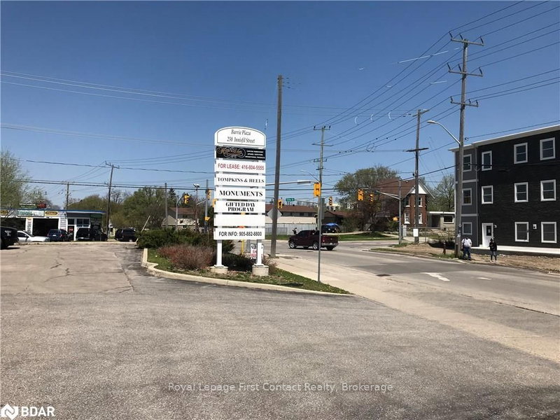 3 - 250 Innisfil St, Barrie, L4N 4K4 | Image 3