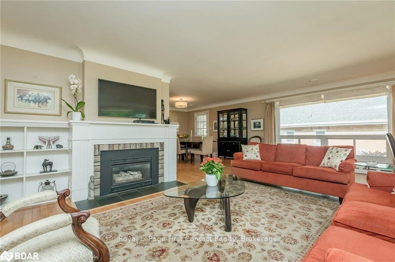 62 Letitia St, Barrie, L4N 1P1 | Image 3