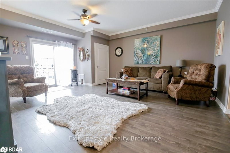 402 - 40 Ferndale Dr S, Barrie, L4N 2L3 | Image 3