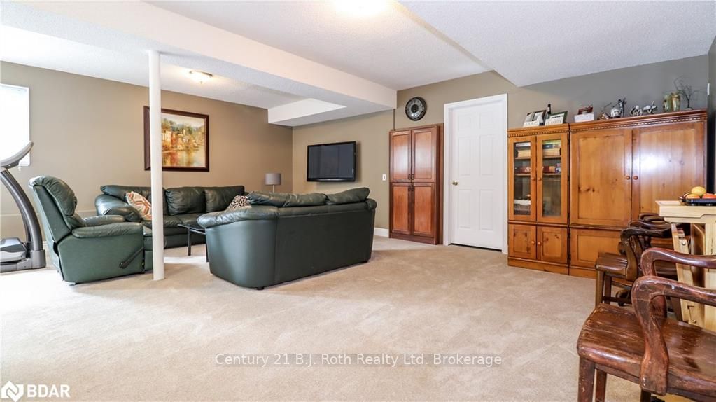 Listing Image 32