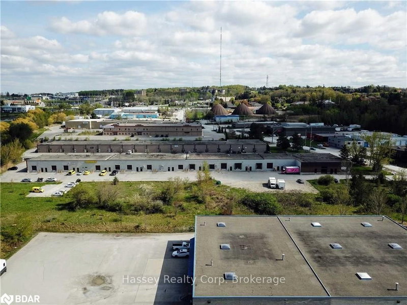 53 Morrow Rd, Barrie, L4N 3V7 | Image 3