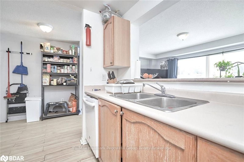 283 Dunsmore Lane, Barrie, L4M 7A7 | Image 3