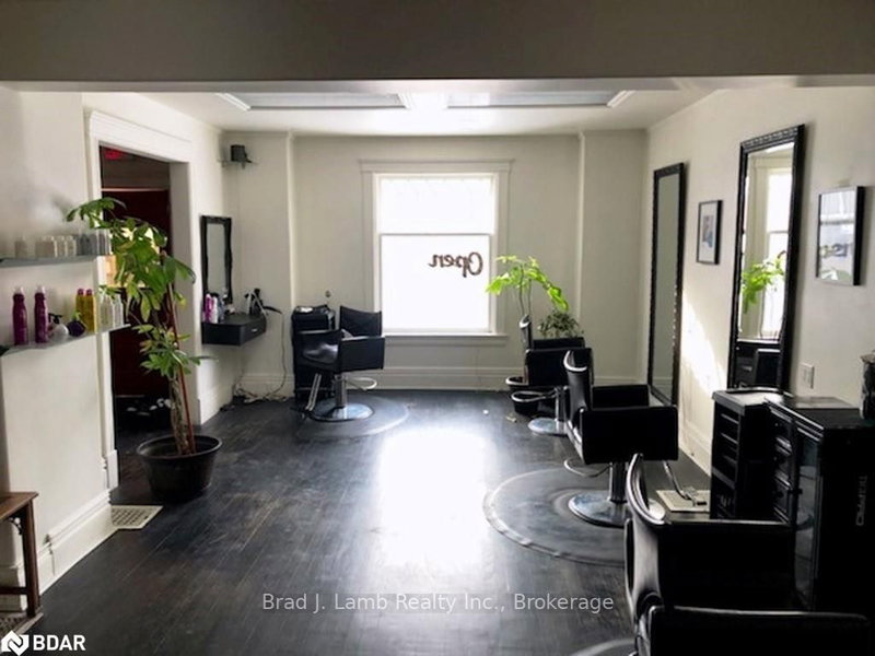 28 Ross St, Barrie, L4N 1E9 | Image 3