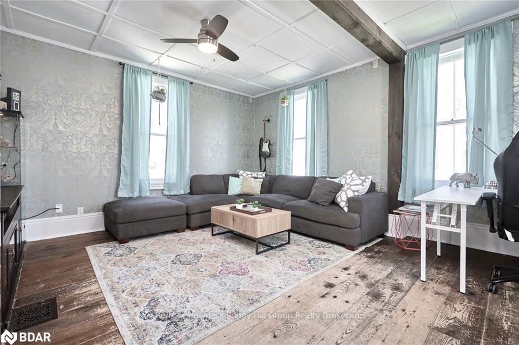 Listing Image 7