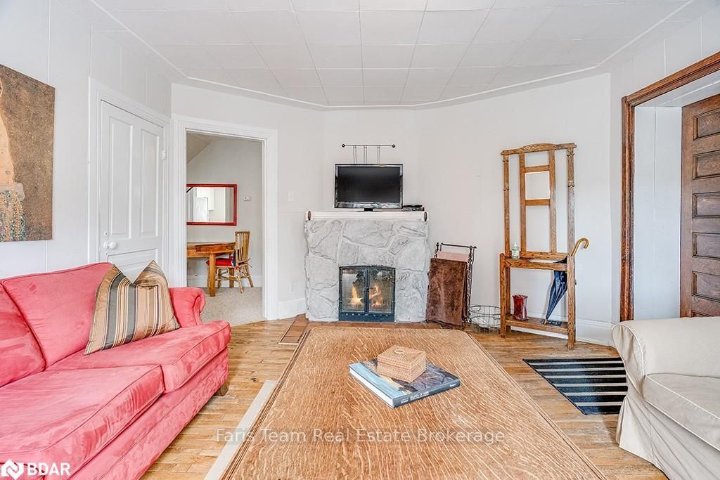 Listing Image 7