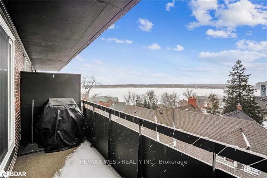 Listing Image 7