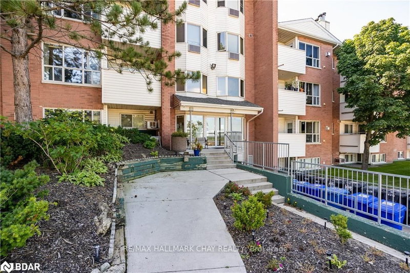 210 - 120 BELL FARM Rd, Barrie, L4M 6J2 | Image 2