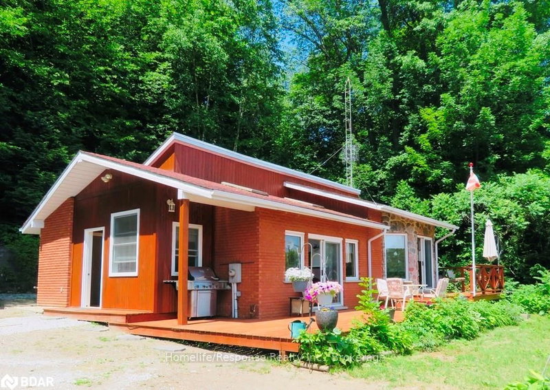 468 Champlain Rd, Penetanguishene, L9M 1S5 | Image 3