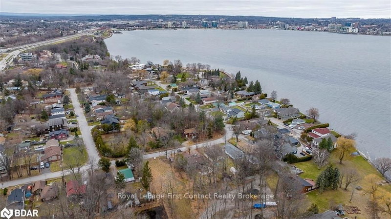 56 Brennan Ave, Barrie, L4N 4B1 | Image 3