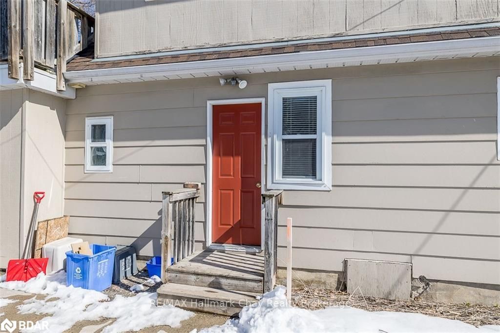 Detached House sold at 10 Dufferin Street, Barrie, Sanford, L4N 2J7 - MLS: S6336159