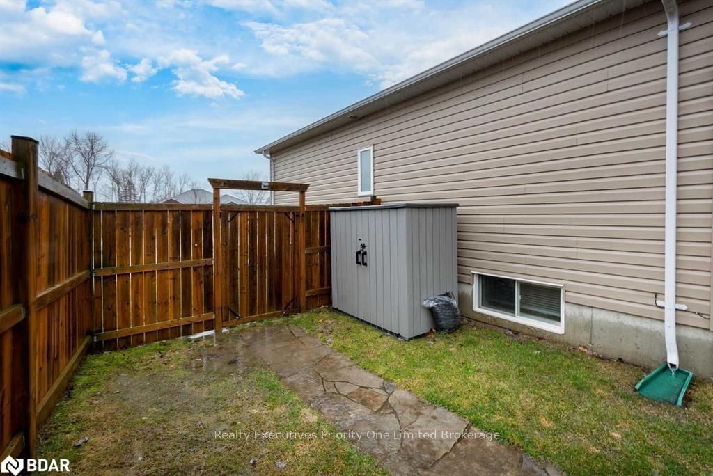 Listing Image 32