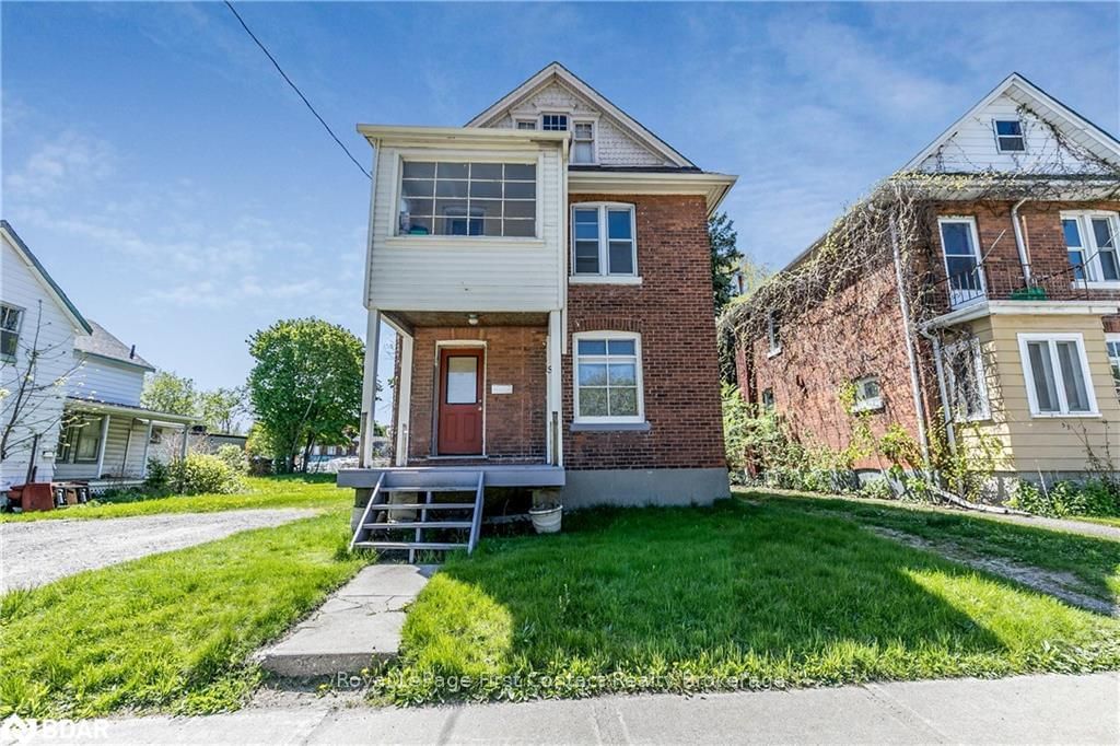 Listing photo 2