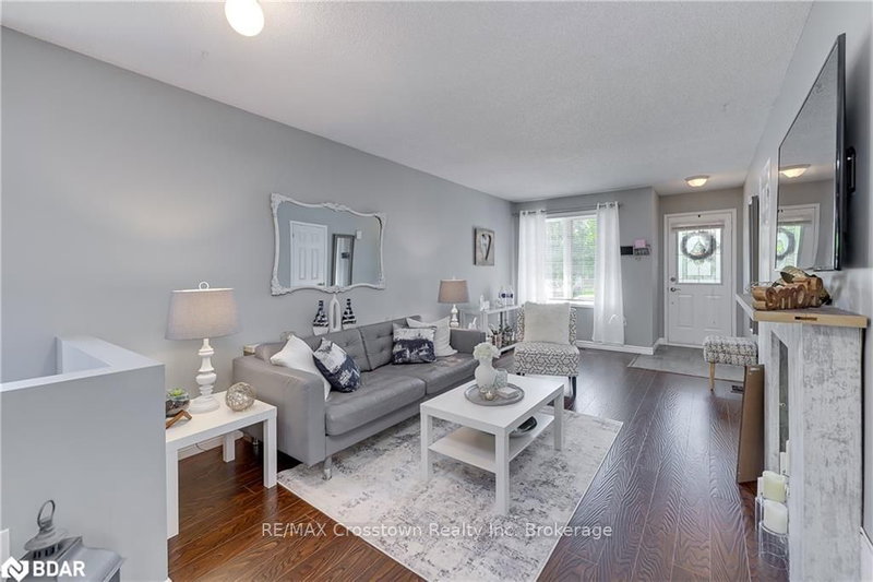 118 BENSON Dr, Barrie, L4N 7Y4 | Image 3