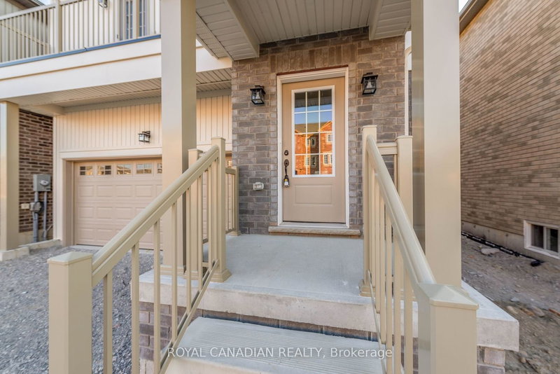 60 Harvest Cres, Barrie, L9J 0T3 | Image 3