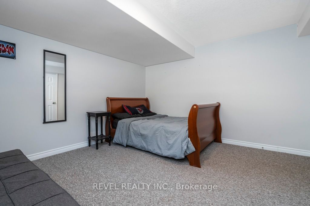 Listing Image 33