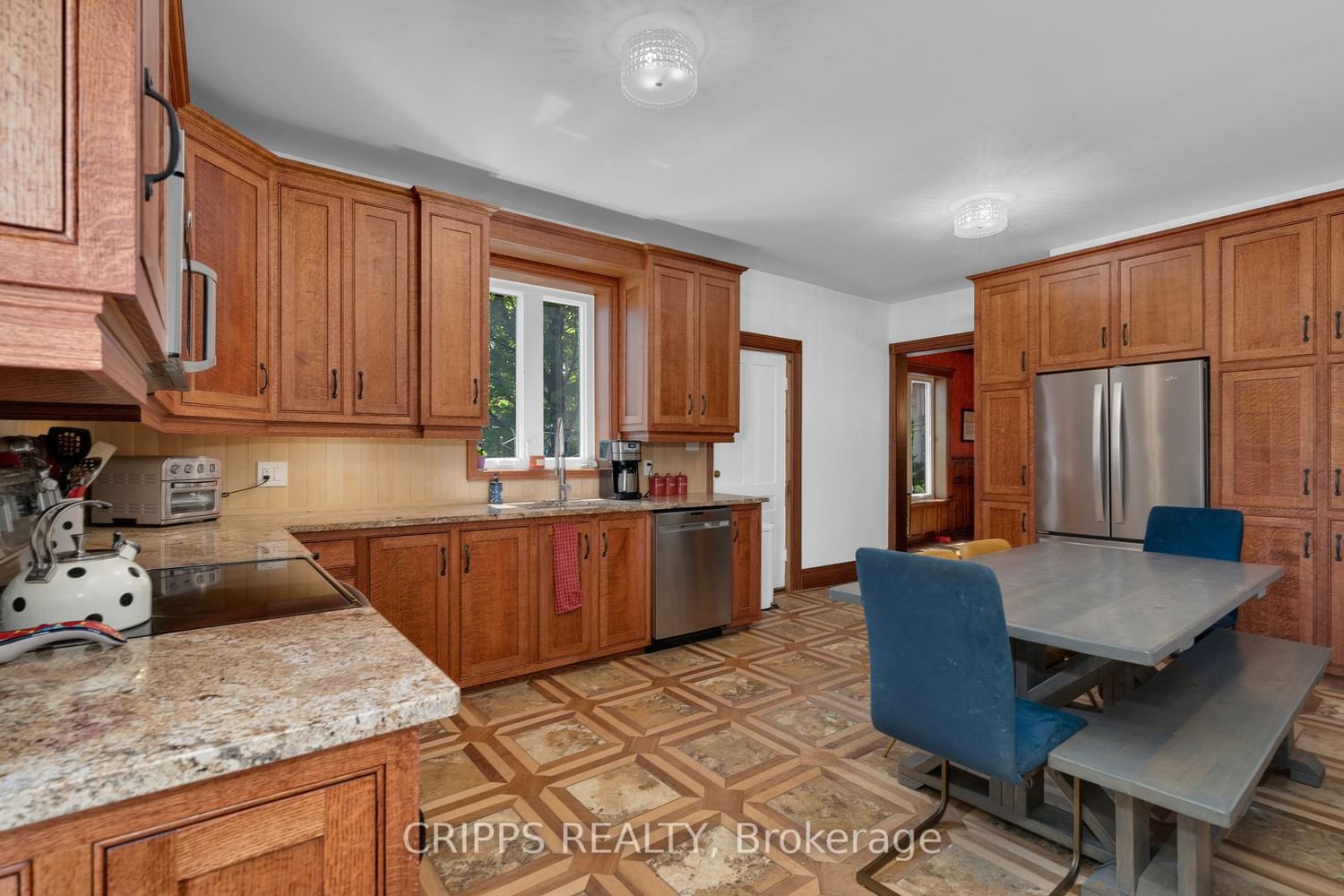 Listing Image 7