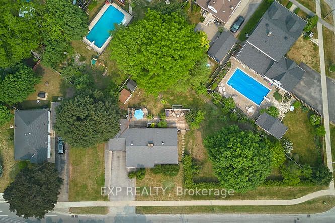 325 Innisfil St, Barrie, L4N 3G4 | Image 3