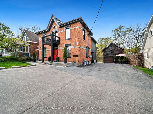 214 Mississaga Street