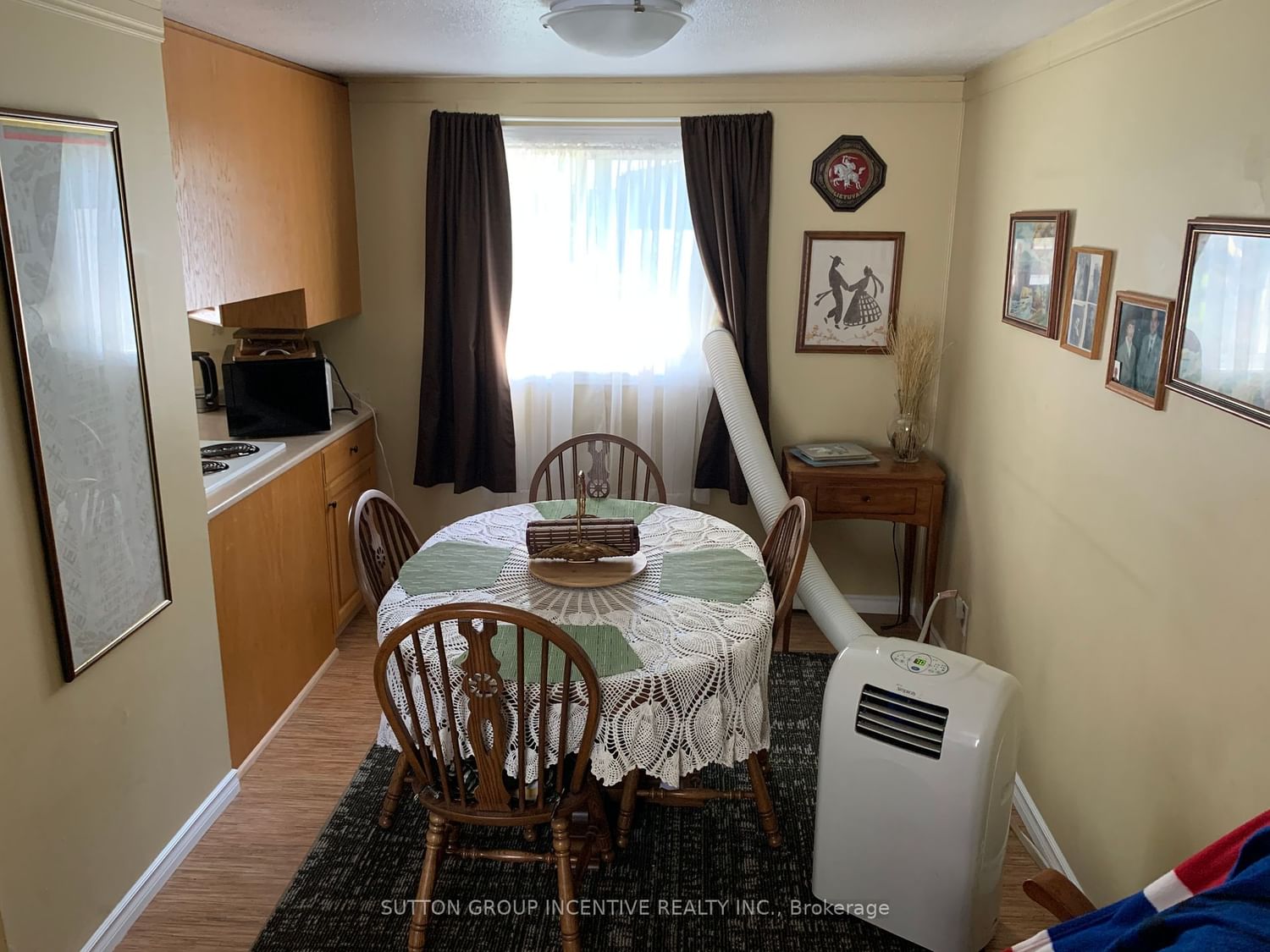 Listing Image 7