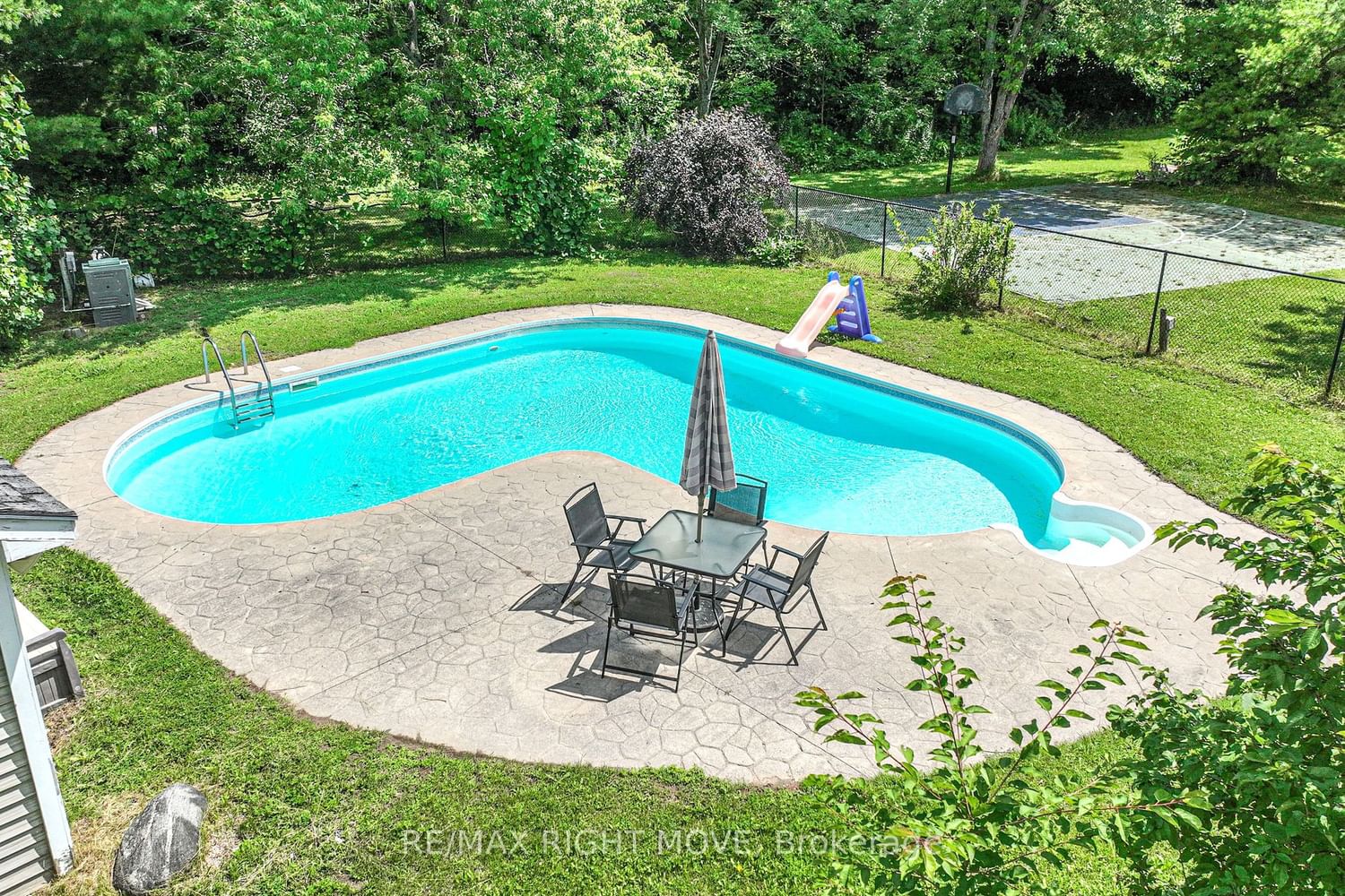 Listing Image 7