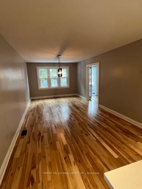 98 Blake St, Barrie, L4M 1J9 | Image 3