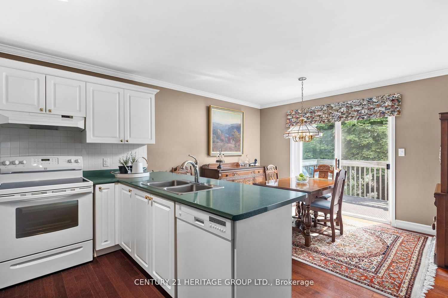 Listing Image 5
