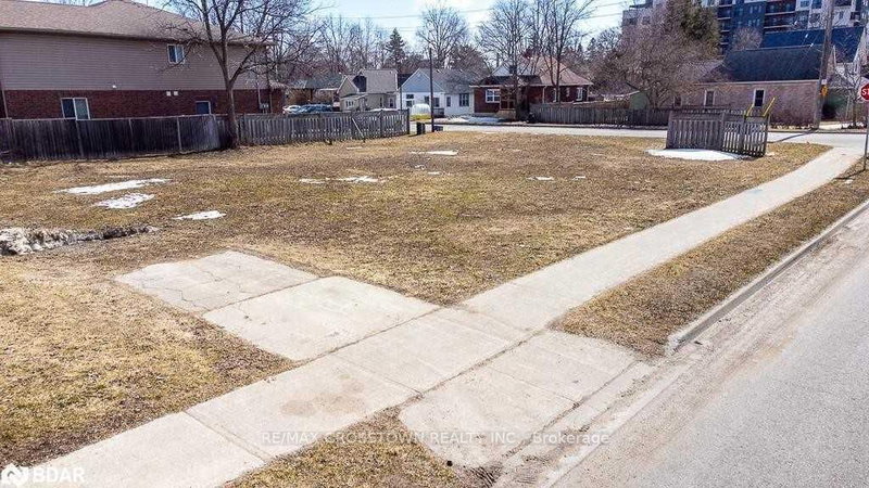 76 Henry St, Barrie, L4N 1C7 | Image 3