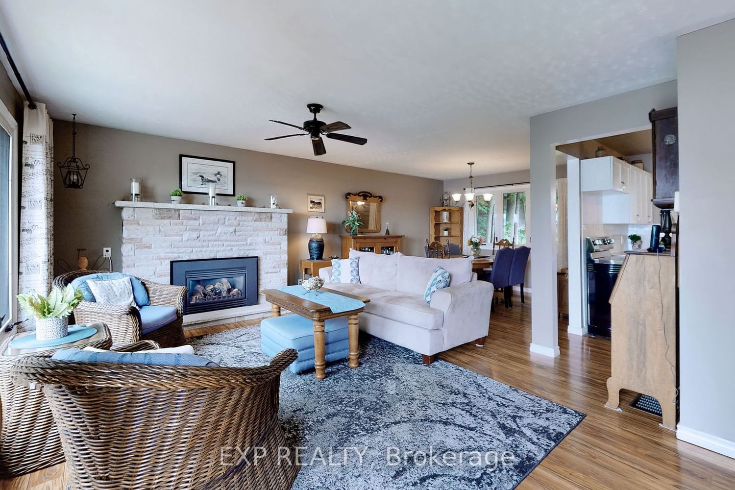 Listing Image 7
