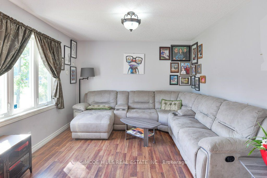 Listing Image 5