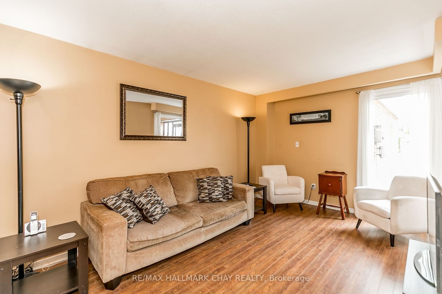 Listing Image 2