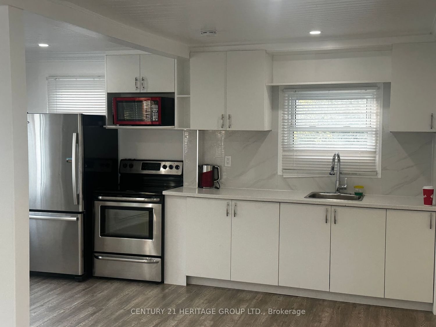 Listing Image 7