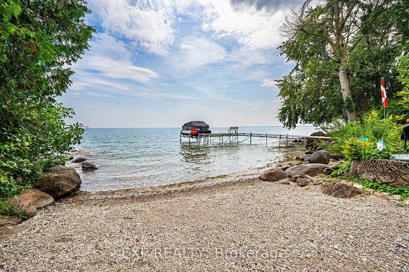 95 Lakeshore Rd E, Oro-Medonte, L0L 2E0 | Image 3