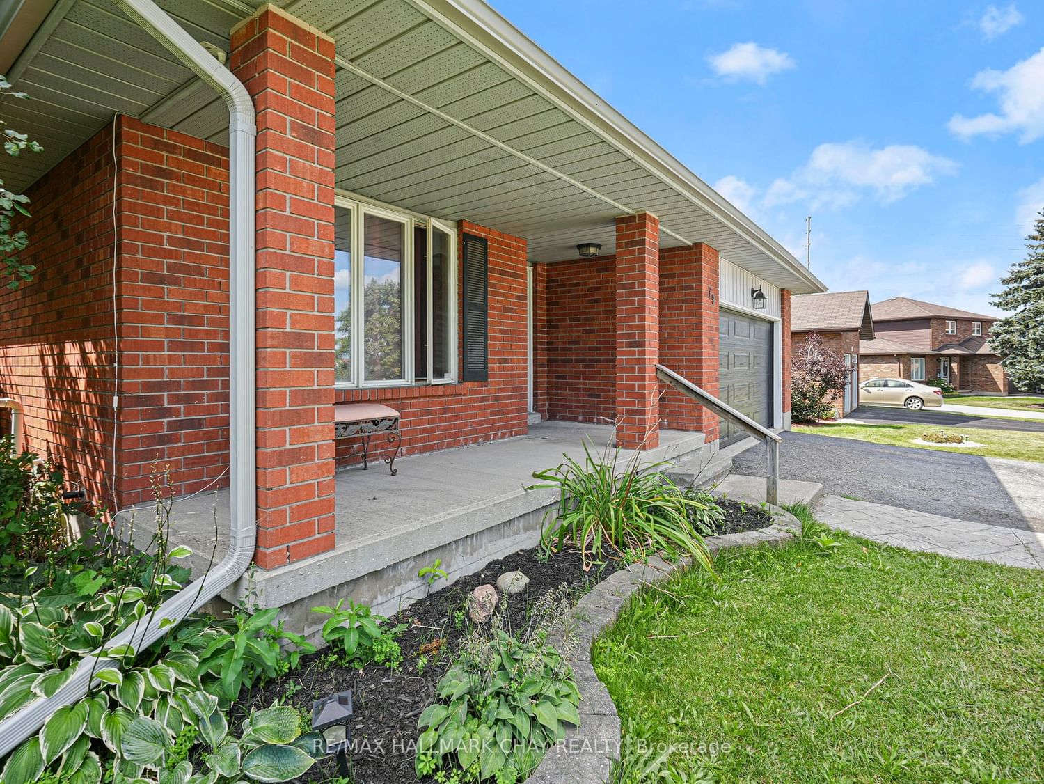 Listing Image 3