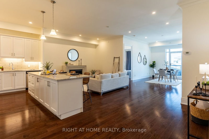 705 - 90 Orchard Point Rd, Orillia, L3V 8K4 | Image 3