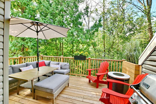 207 Escarpment Crescent