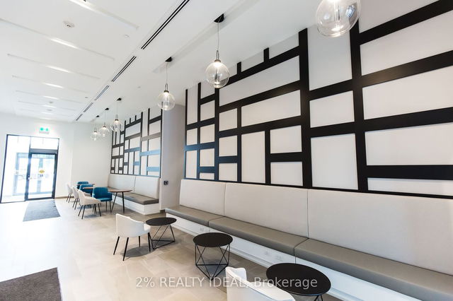 205 - 681 Yonge Street