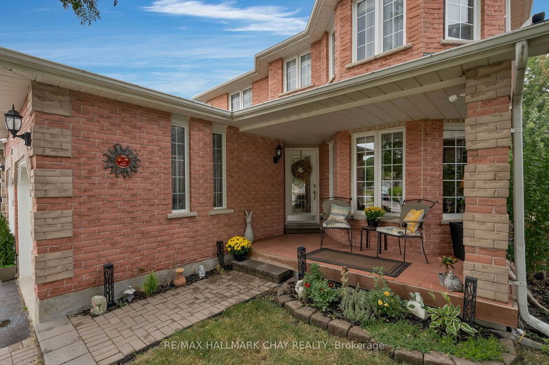 28 Dunnett Dr, Barrie, L4N 0J7 | Image 2