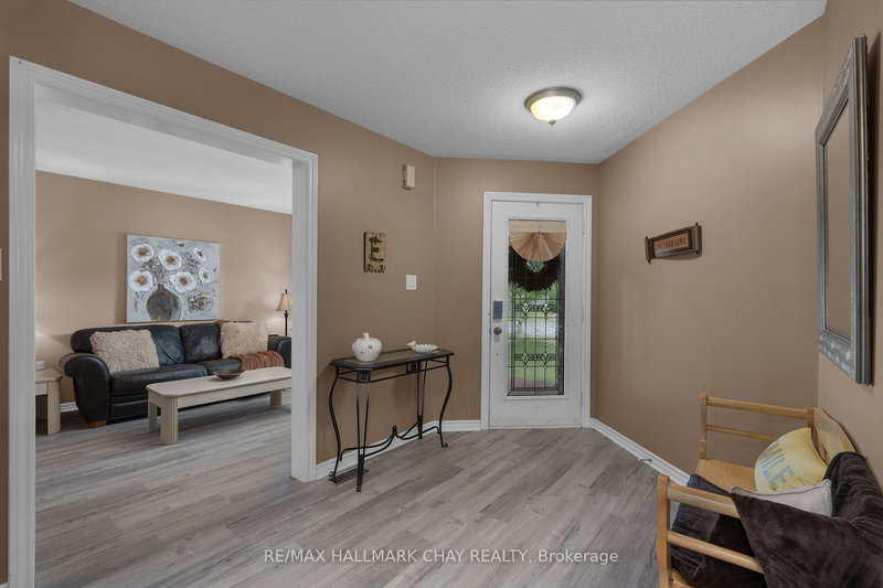 28 Dunnett Dr, Barrie, L4N 0J7 | Image 3