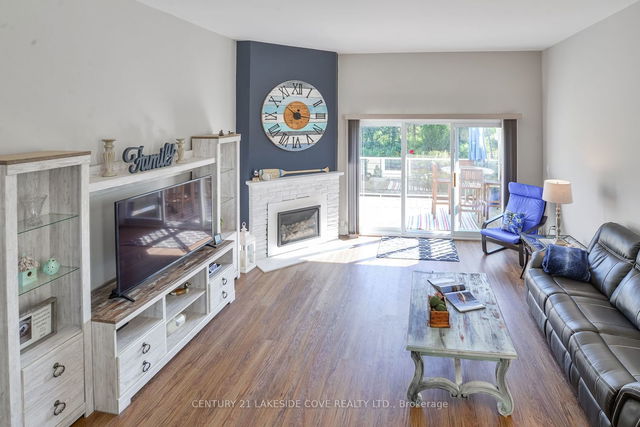 6 - 4 Paradise Boulevard