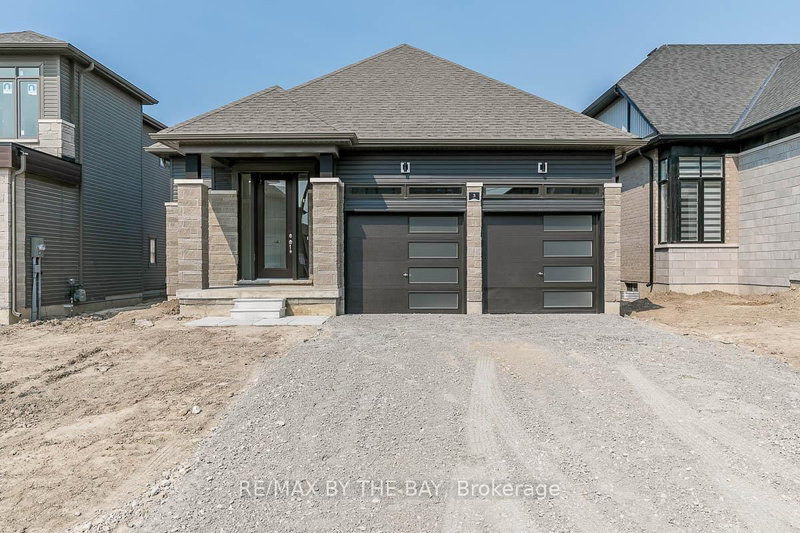 3 Rosanne Circ, Wasaga Beach, L9Z 0N4 | Image 2
