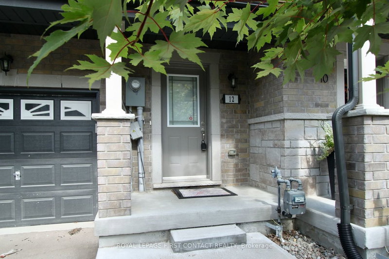 12 Deneb St, Barrie, L4M 0K6 | Image 2