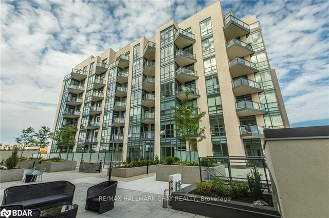 PH02 - 111 Worsley Street