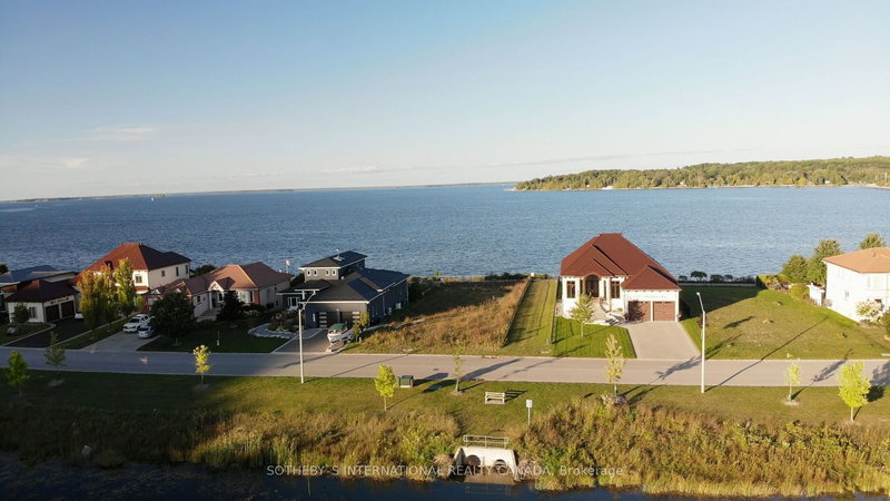 607 Taylor Dr, Midland, L4R 0E2 | Image 3