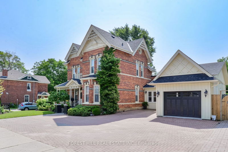 241 Mississaga St W Orillia, L3V 3B7 | Image 3