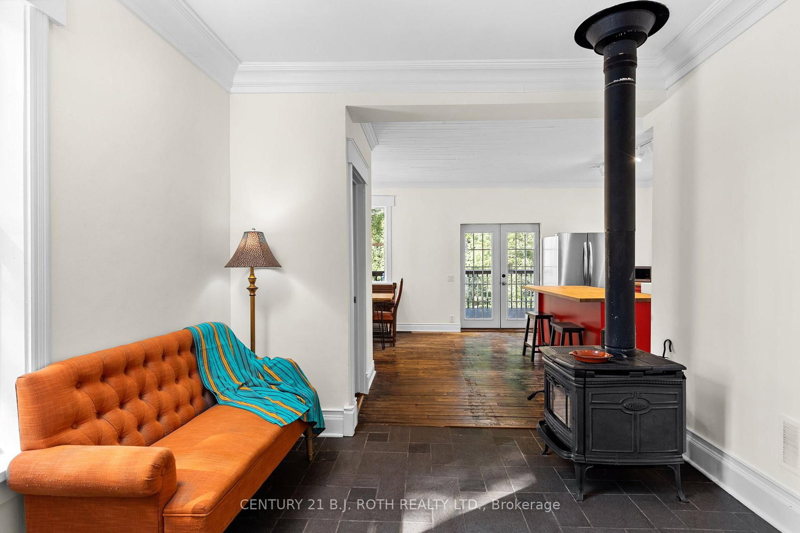 Listing Image 7
