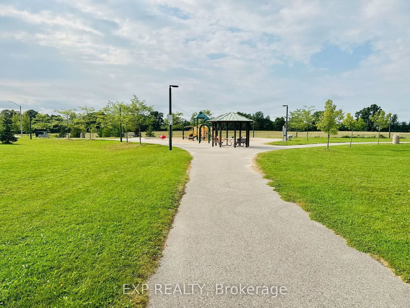 56 Snelgrove Cres, Barrie, L4N 6R6 | Image 3