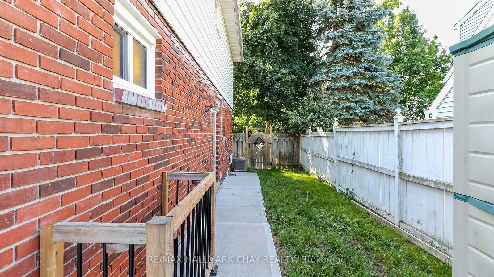Listing Image 3