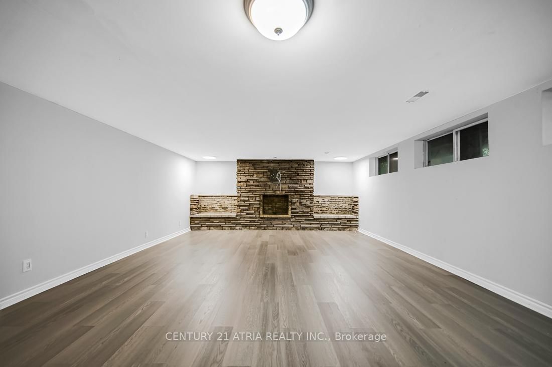 Listing Image 24