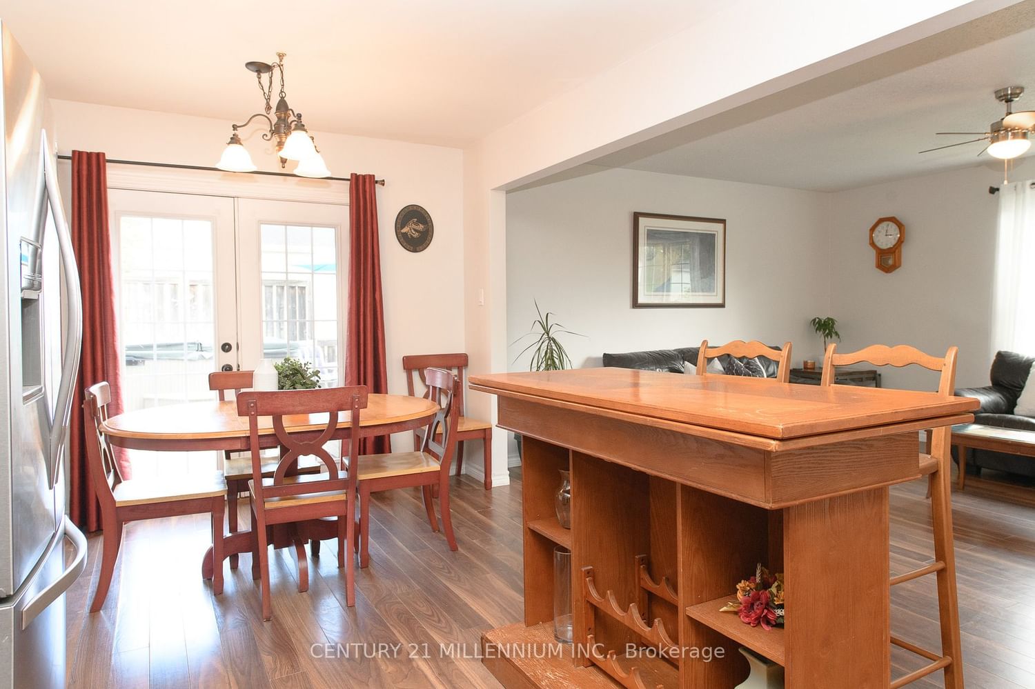 Listing Image 7