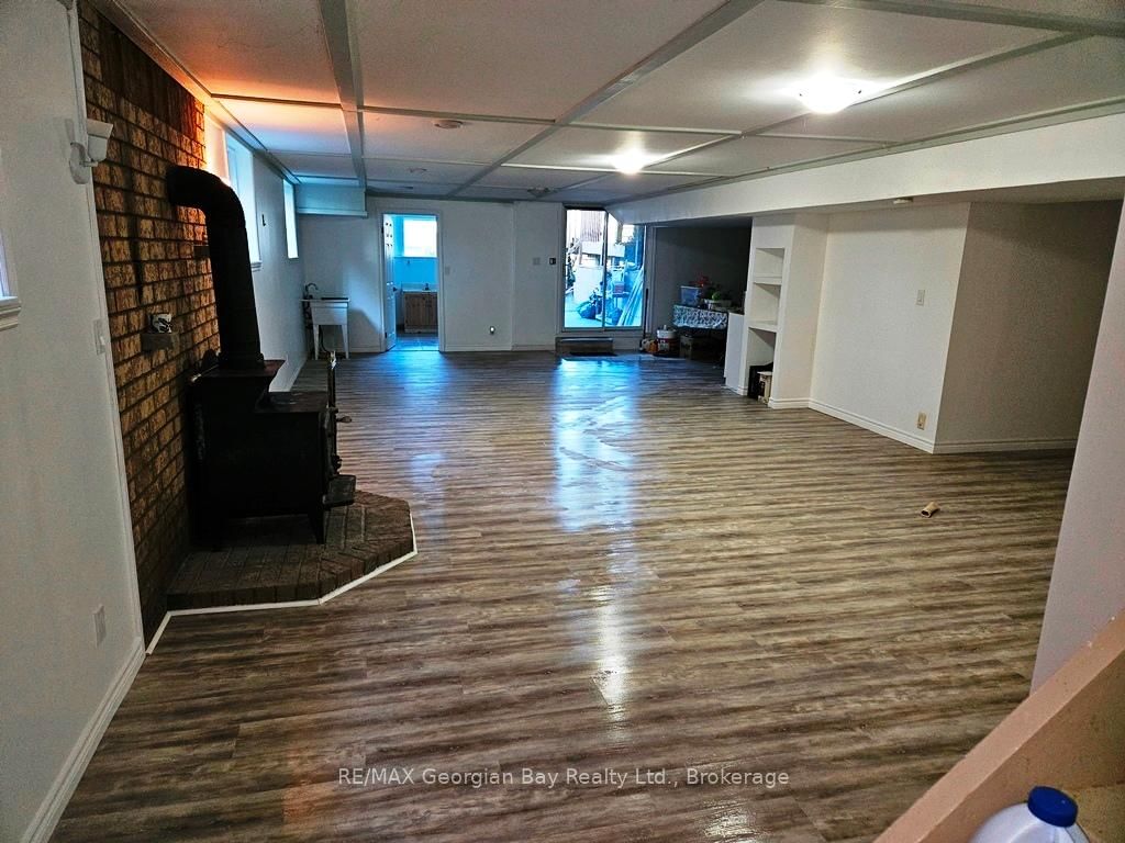 Listing Image 19